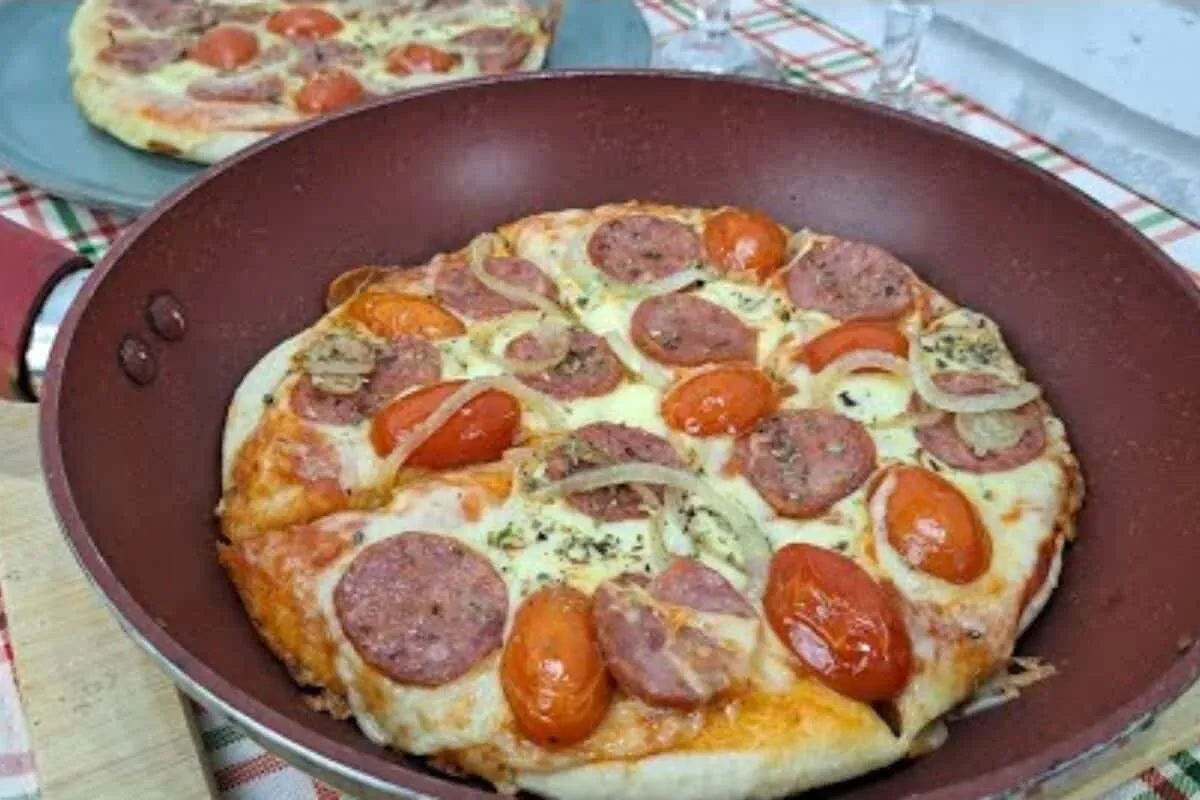 Pizza de frigideira deliciosa e muito rápida, para você preparar e não ter trabalho na cozinha