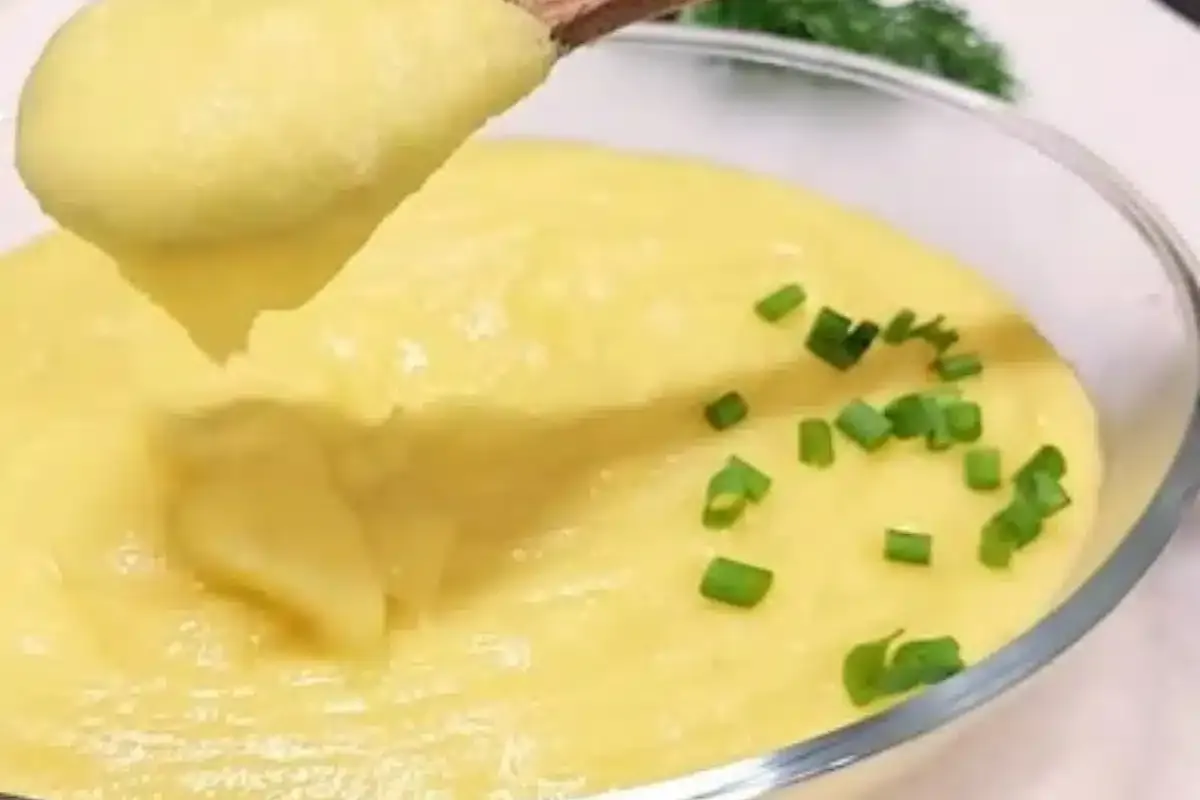 Polenta cremosa simples feita na panela de pressão, uma receita deliciosa, prática e rápida