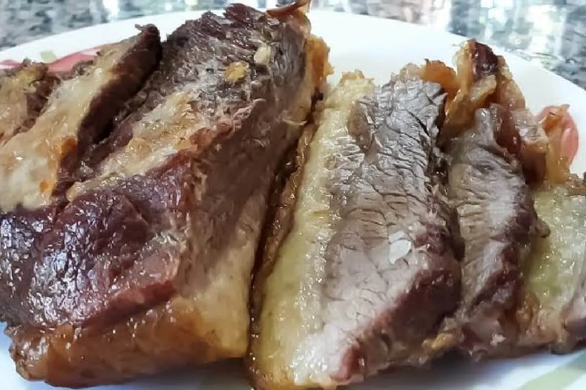 Ponta de peito no forno uma carne muito suculenta e deliciosa para seu almoço