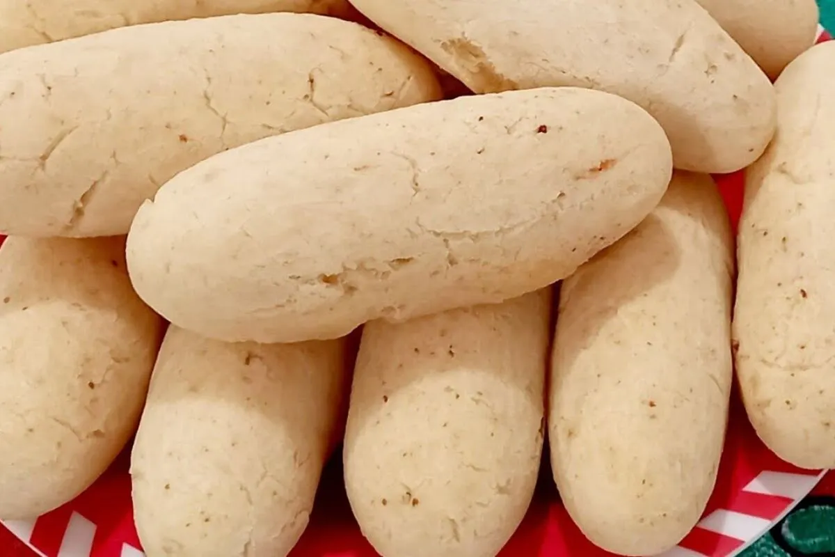 Prepare aquele café fresquinho para acompanhar esse biscoito de mandioca delicioso