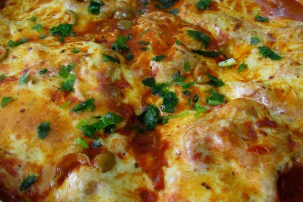 Procurando uma receita para o almoço? Veja como fazer bife à parmegiana delicioso