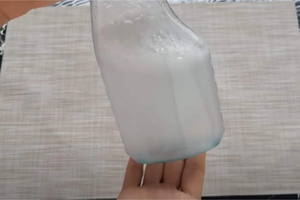 Produto multiuso caseiro: com 10 ml você limpa a casa toda, do piso aos móveis