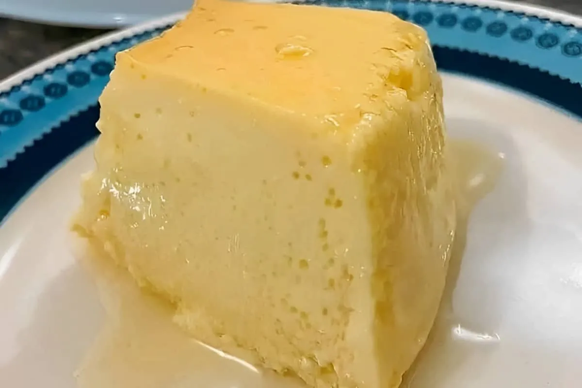 Pudim 4 leites simples bem cremoso uma sobremesa deliciosa para o fim de semana