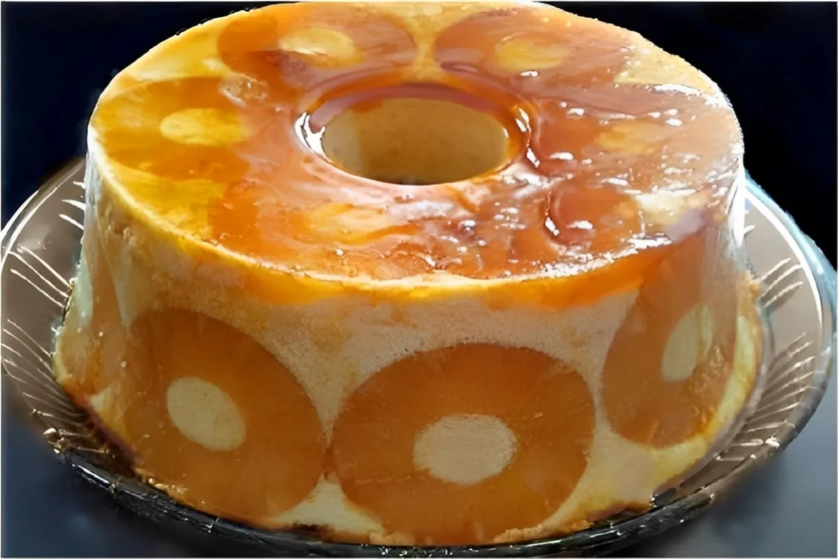 Pudim de abacaxi com a fruta não vai ao forno é só bater os ingredientes e levar à geladeira