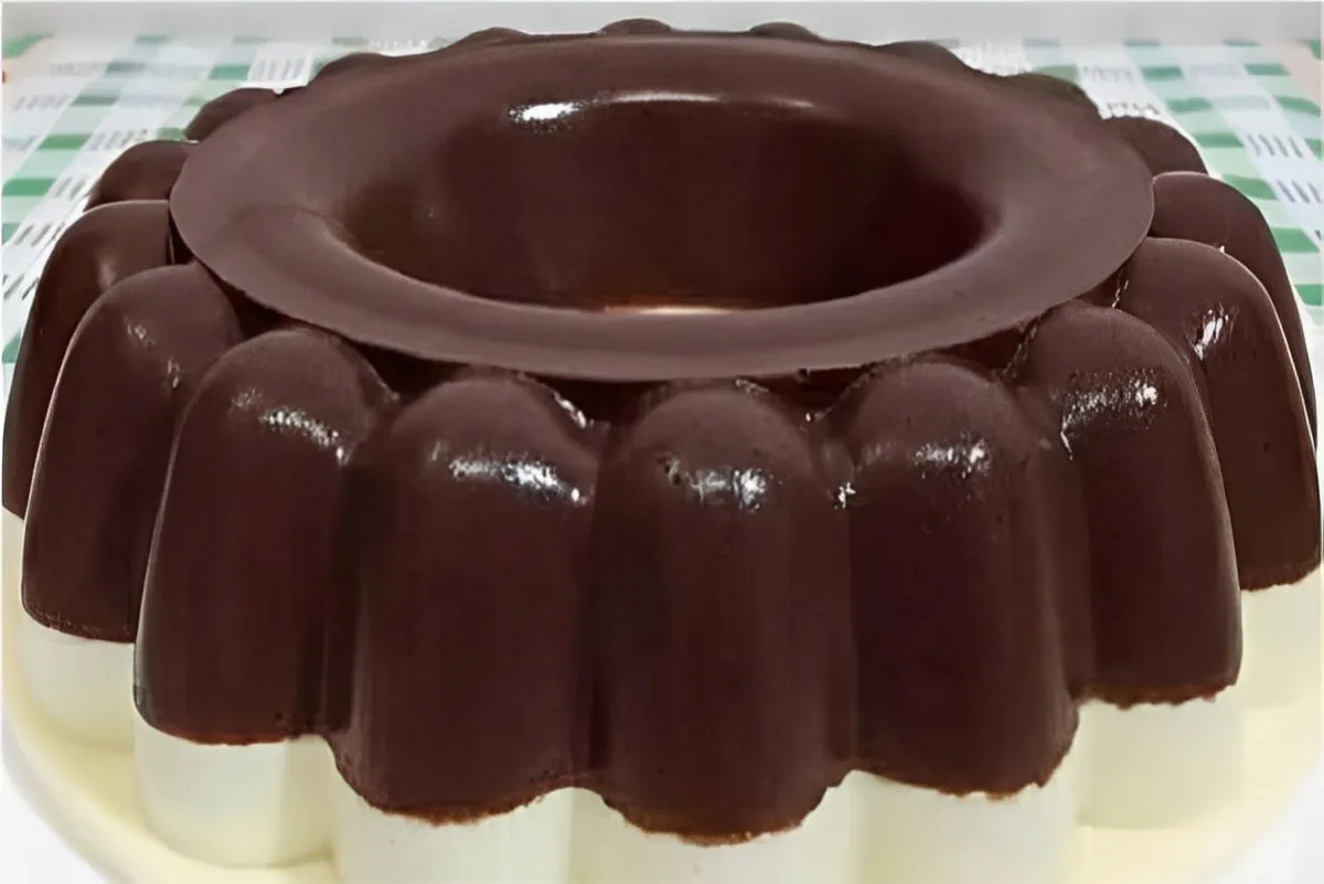 Pudim de chocolate com Leite Ninho um pudim fácil e maravilhoso