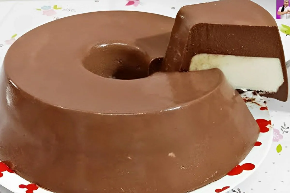 Pudim de chocolate recheado uma sobremesa fácil e econômica perfeita pro seu fim de semana