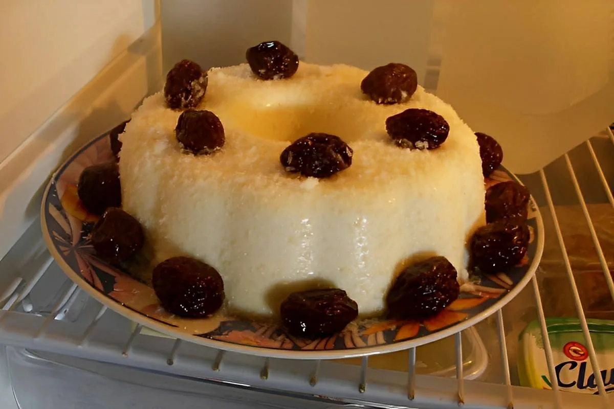 Pudim de coco de geladeira é só bater os ingredientes e levar para gelar e fica perfeito
