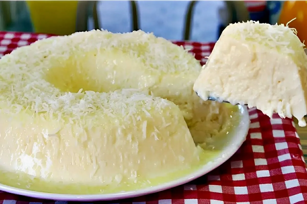 Pudim de coco sem forno muito fácil é só bater os ingredientes no liquidificador e levar à geladeira