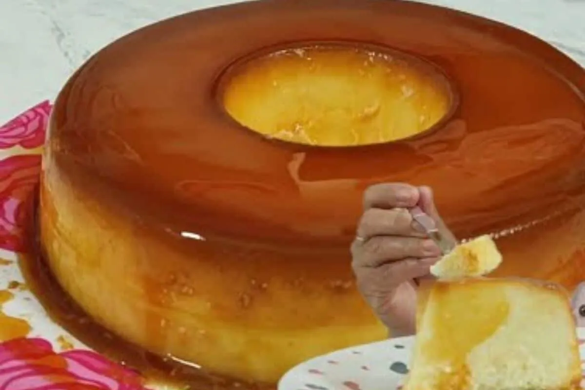 Pudim de coco, uma sobremesa irresistível que fica pronta rápido e tem um sabor de coco marcante