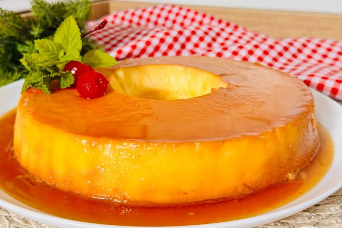 Pudim de leite condensado: o sabor perfeito para sua Ceia de Natal, cremoso e sem furinhos