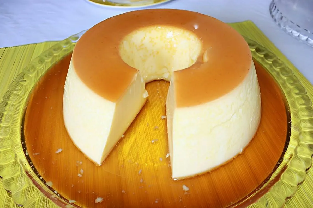 Pudim de leite condensado simples e fácil uma sobremesa que todo mundo adora para o dia das mães