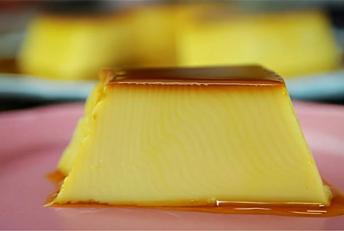Pudim de leite condensado tradicional uma sobremesa deliciosa perfeita para sua ceia