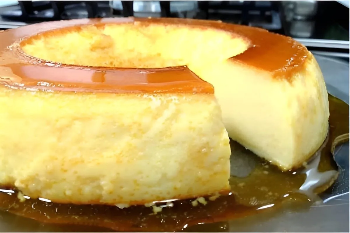 Pudim de leite fica pronto em 10 minutos é só bater tudo e levar para gelar