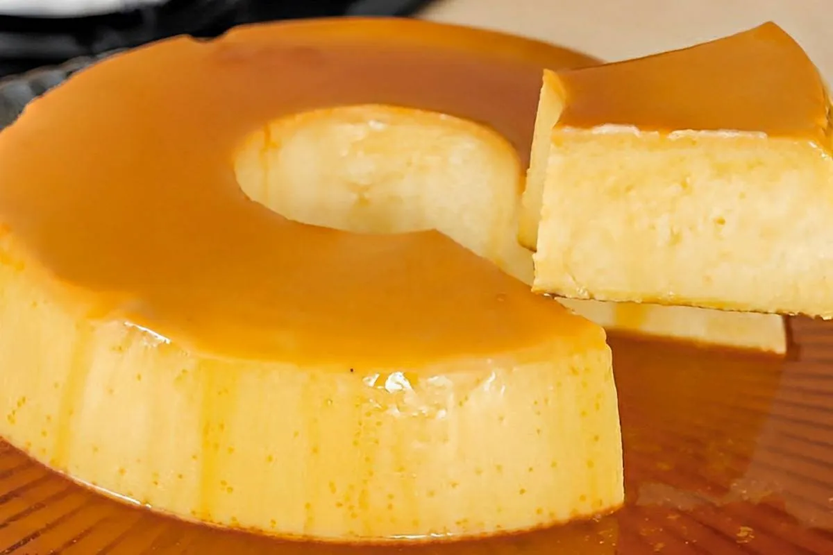 Pudim de leite ninho sem leite condensado bem firme e delicioso para servir na sobremesa