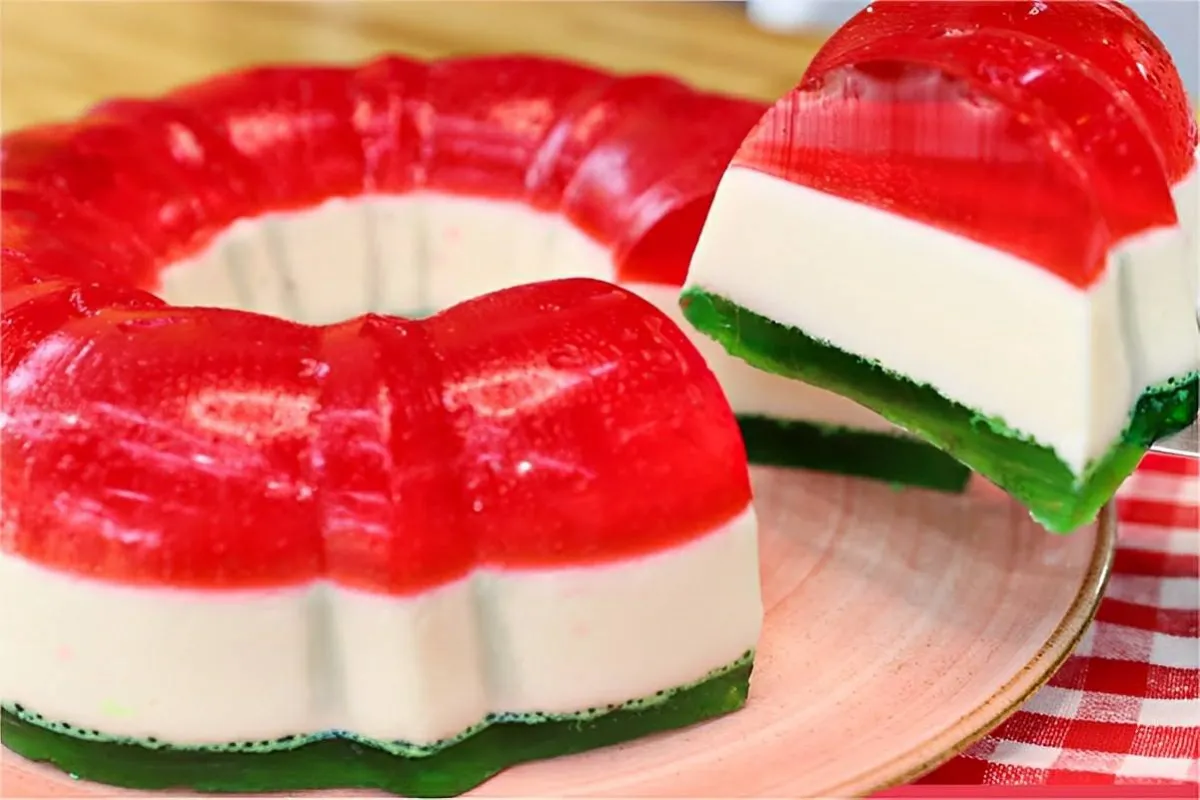 Pudim de natal um pudim delicioso que vai enfeitar sua mesa e surpreender seus convidados