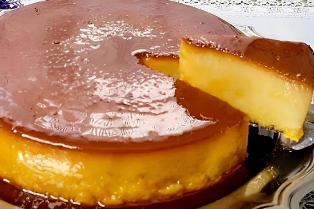 Pudim de padaria com farinha e coco bem consistente delicioso e fácil de fazer