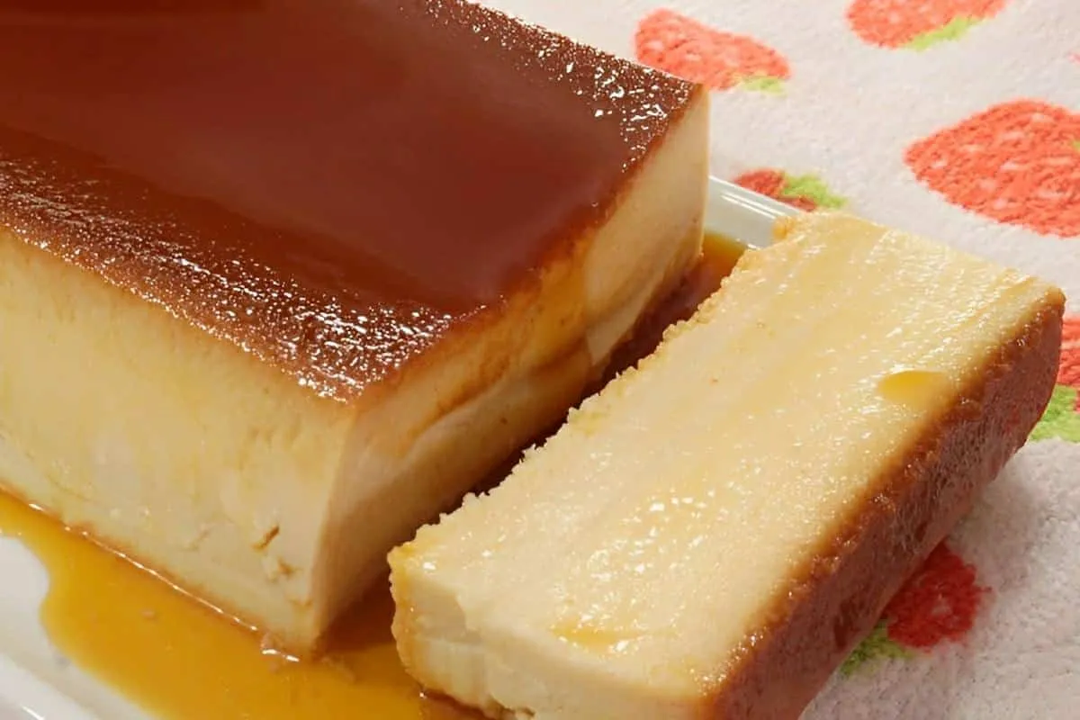 Pudim de pão cremoso e delicioso para a sobremesa de toda a família