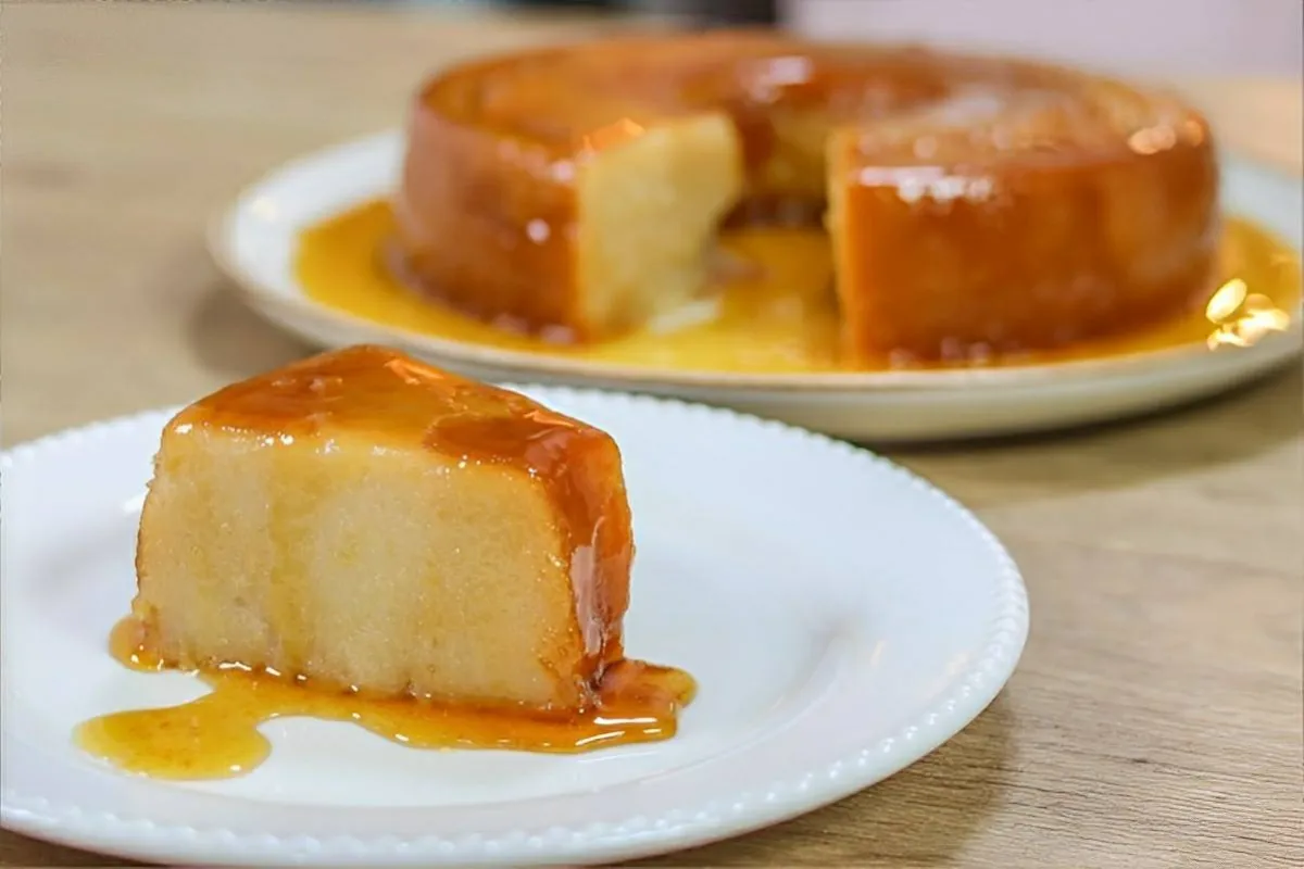 Pudim de pão feito com apenas 3 ingredientes bati tudo no liquidificador e levei para assar