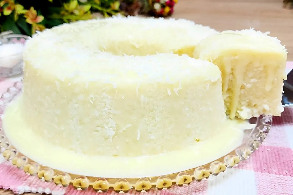 Pudim de tapioca super fácil é só misturar os ingredientes da receita e levar pra gelar