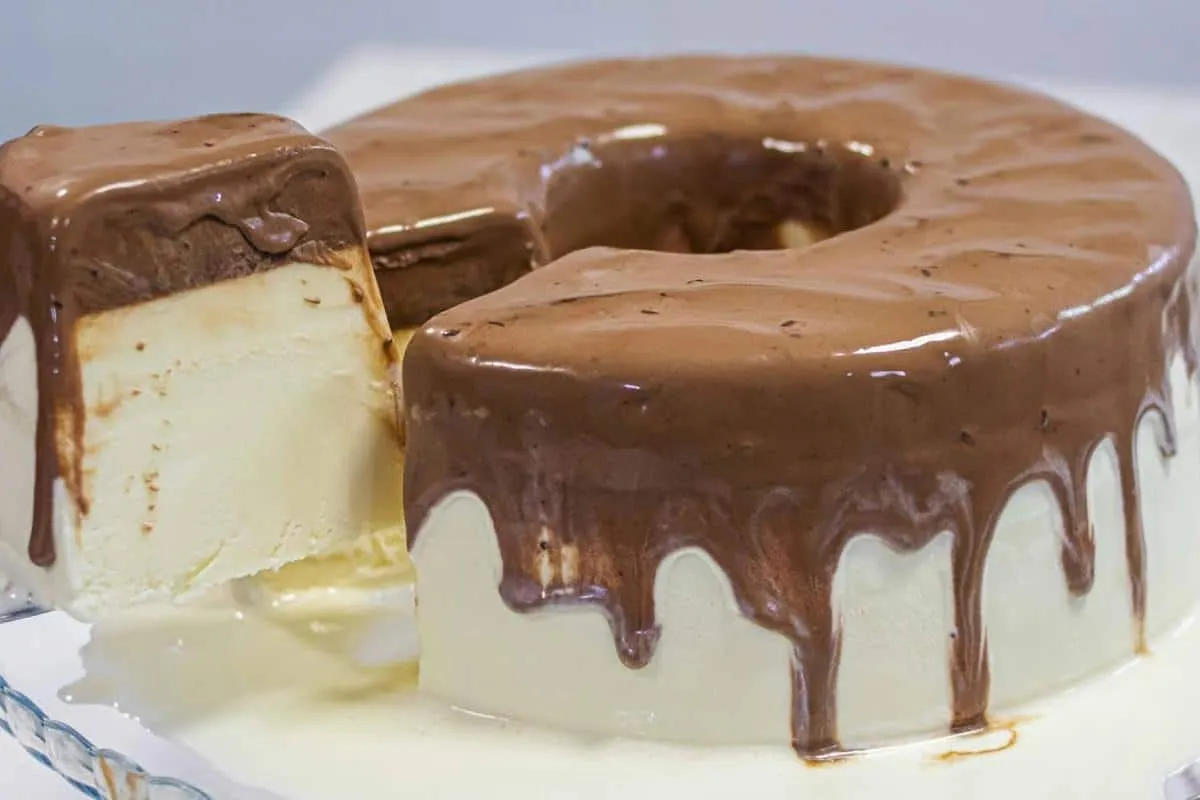Pudim sorvetão bem cremoso e refrescante: ótima opção para sobremesa de domingo