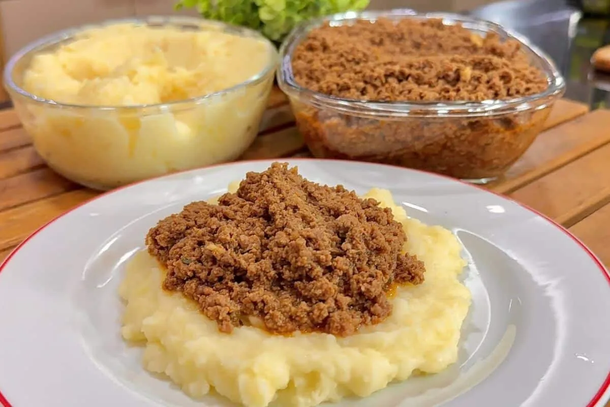 Purê de batata cremoso com carne moída ideal para dieta rápido e cheio de sabor