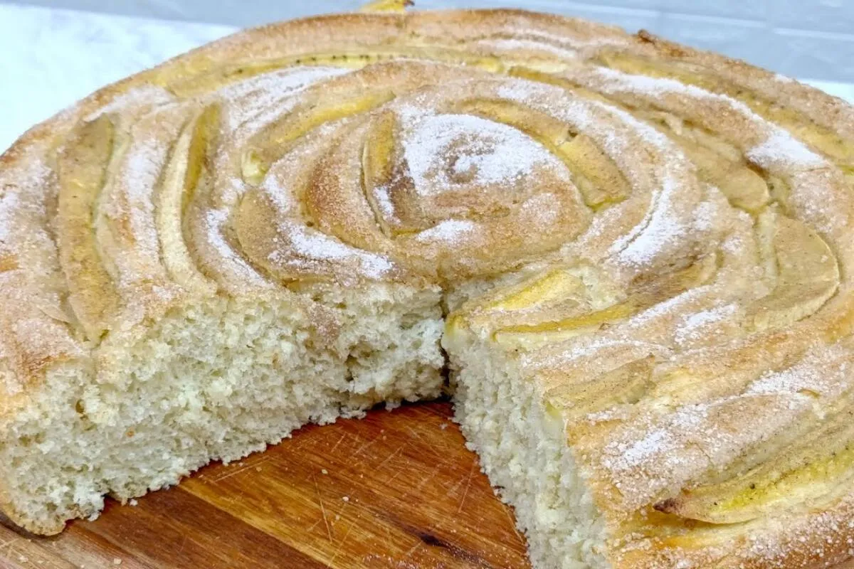 Que tal inovar no café da tarde com esse pão doce de banana maravilhoso