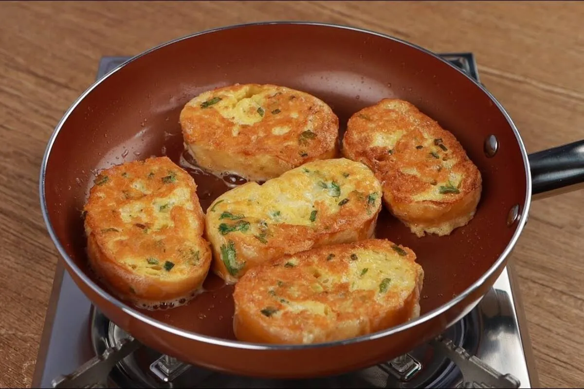 Receita com pão amanhecido que fica super saboroso para um lanchinho rápido