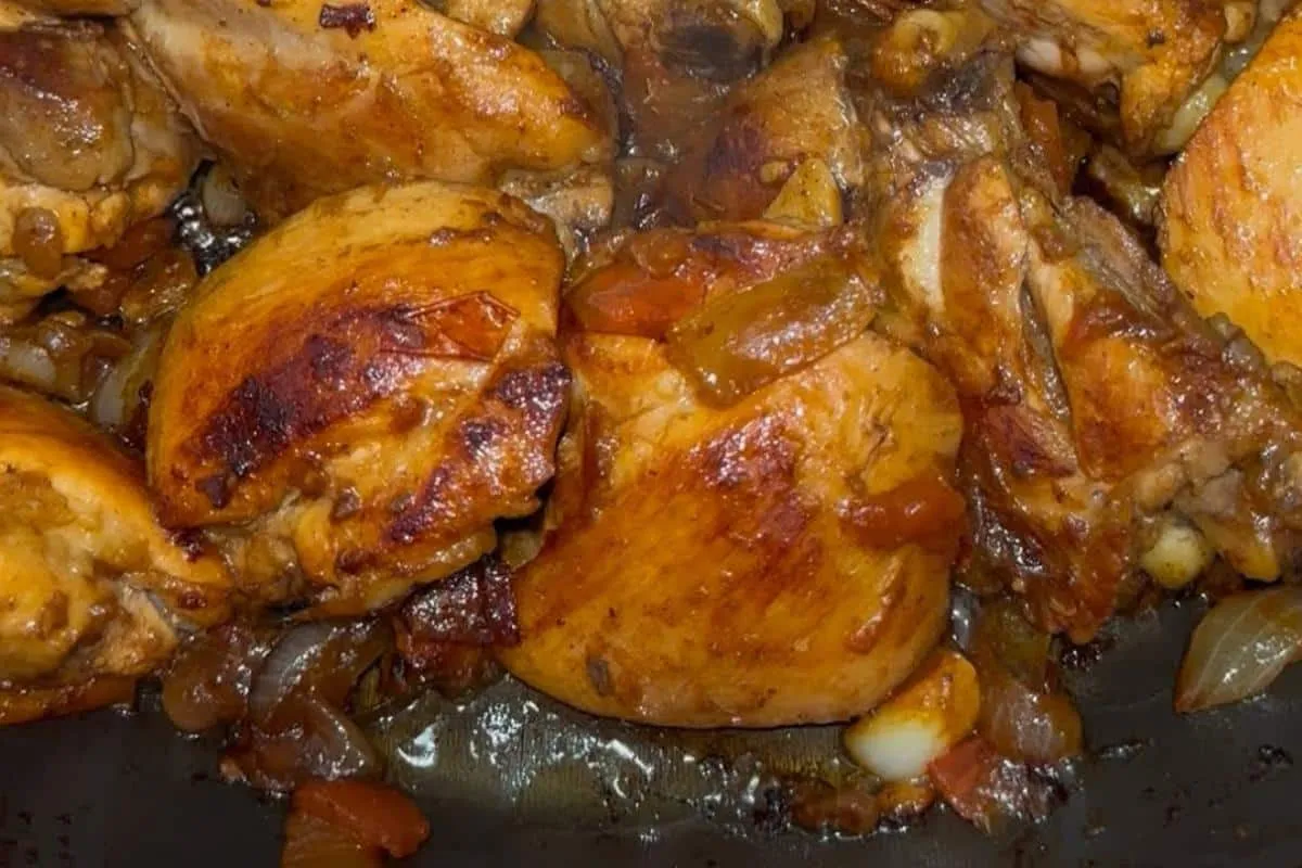 Receita de frango ensopado para o almoço: nunca mais você erra na hora de temperar