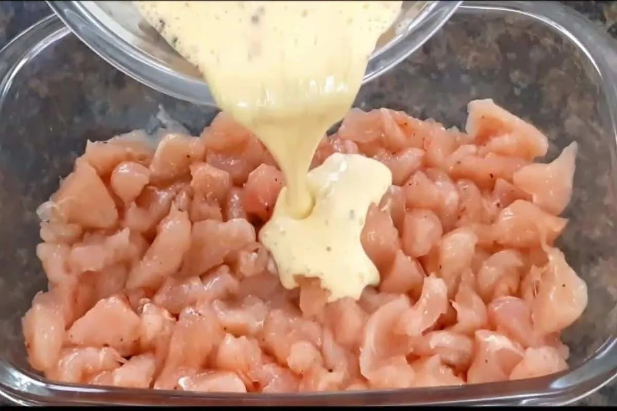 Receita de frango especial para o final de semana que todo está tentando aprender