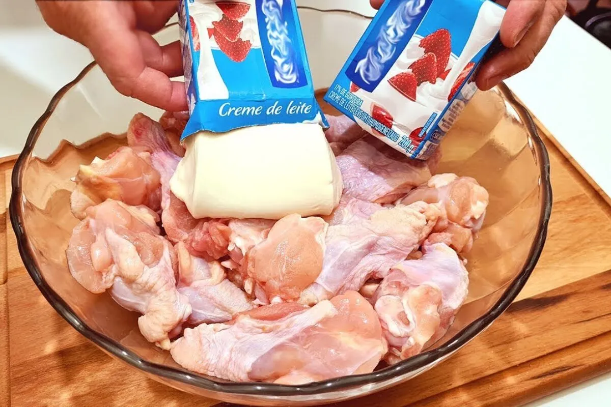 Receita de frango super suculenta e saborosa, que fica com um tempero maravilhoso