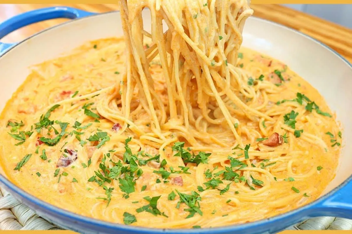 Receita de macarrão completo feito em uma panela só para um almoço delicioso, prático e sem sujeira