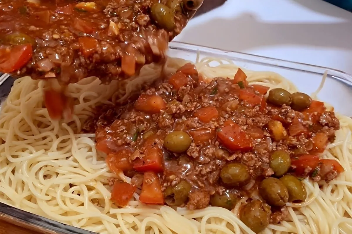 Receita de macarronada simples e deliciosa para a refeição do dia a dia