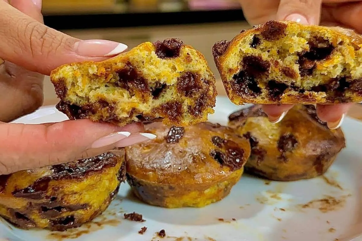 Receita de muffins simples e fácil para o lanche da tarde: essa massa derrete na boca