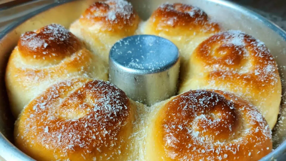 Receita de pão doce caseiro macio e molhadinho que nem o padaria
