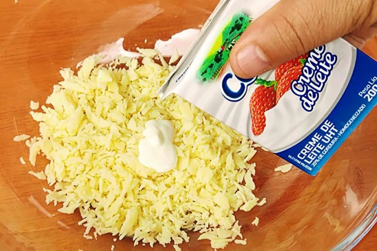 Receita de pãozinho de queijo com creme de leite e muçarela: descubra o segredinho das padarias