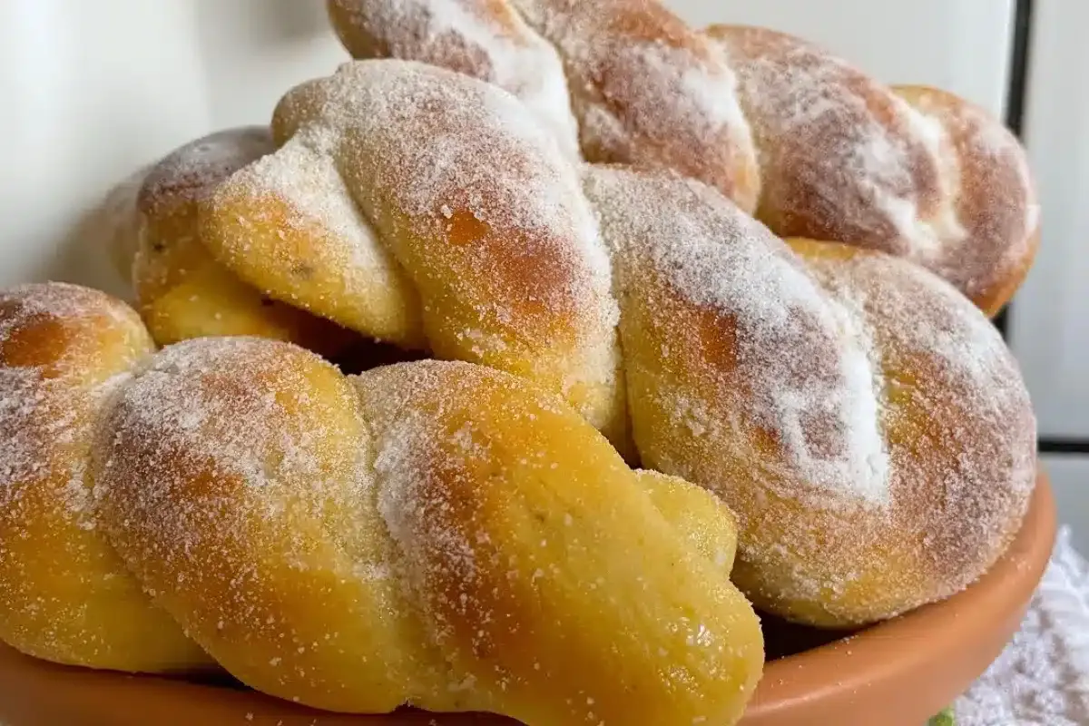 Rosca de fubá com erva doce feita do jeitinho da roça para deixar seu café da manhã de Natal muito mais especial