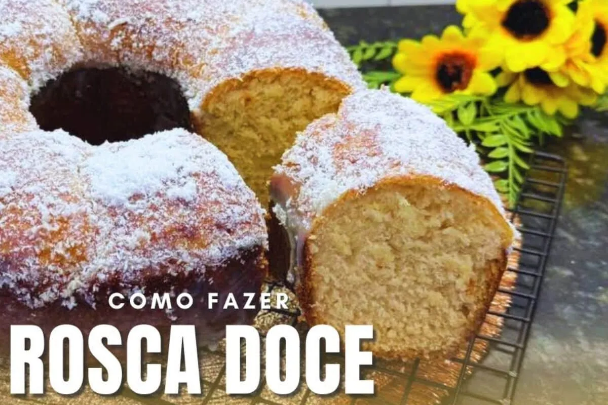 Rosca de leite condensado tão fofinha e molhadinha que desmancha na boca