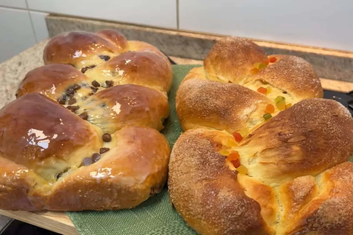 Rosca doce de leite condensado: fofinha, 2 versões irresistíveis (frutas cristalizadas e chocolate)