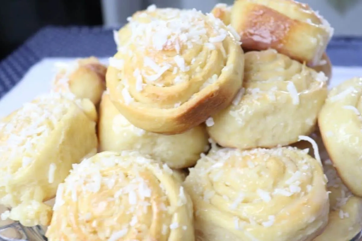 Rosquinha de coco, que fica saborosa e macia, para desmanchar na boca e você se apaixonar