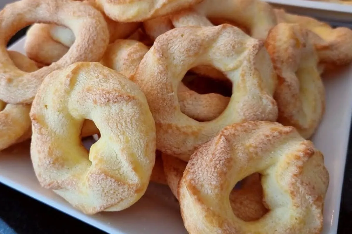 Rosquinha doce de polvilho da vovó: fica bem crocante e ótima com um cafezinho