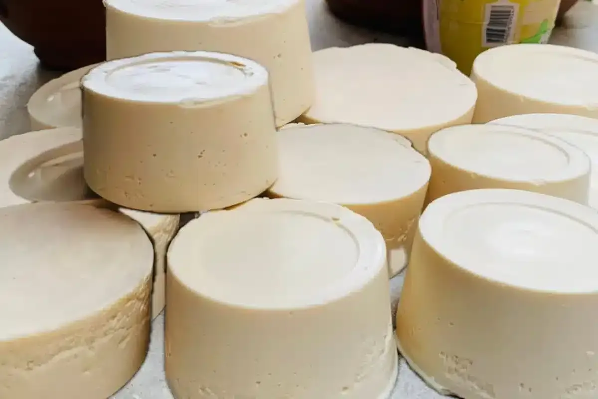 Sabão bactericida caseiro rende um monte de barras que dá para usar 3 meses