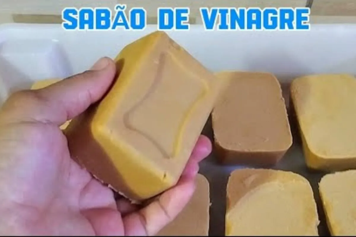 Sabão caseiro de vinagre e bicarbonato de sódio: fica ótimo e rende bastante