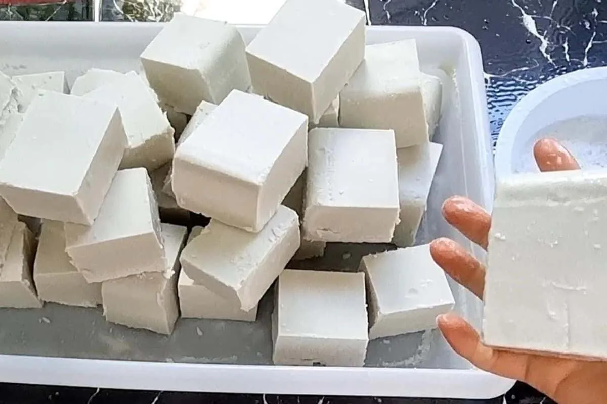 Sabão caseiro econômico super duro fácil de fazer e ideal para limpeza pesada