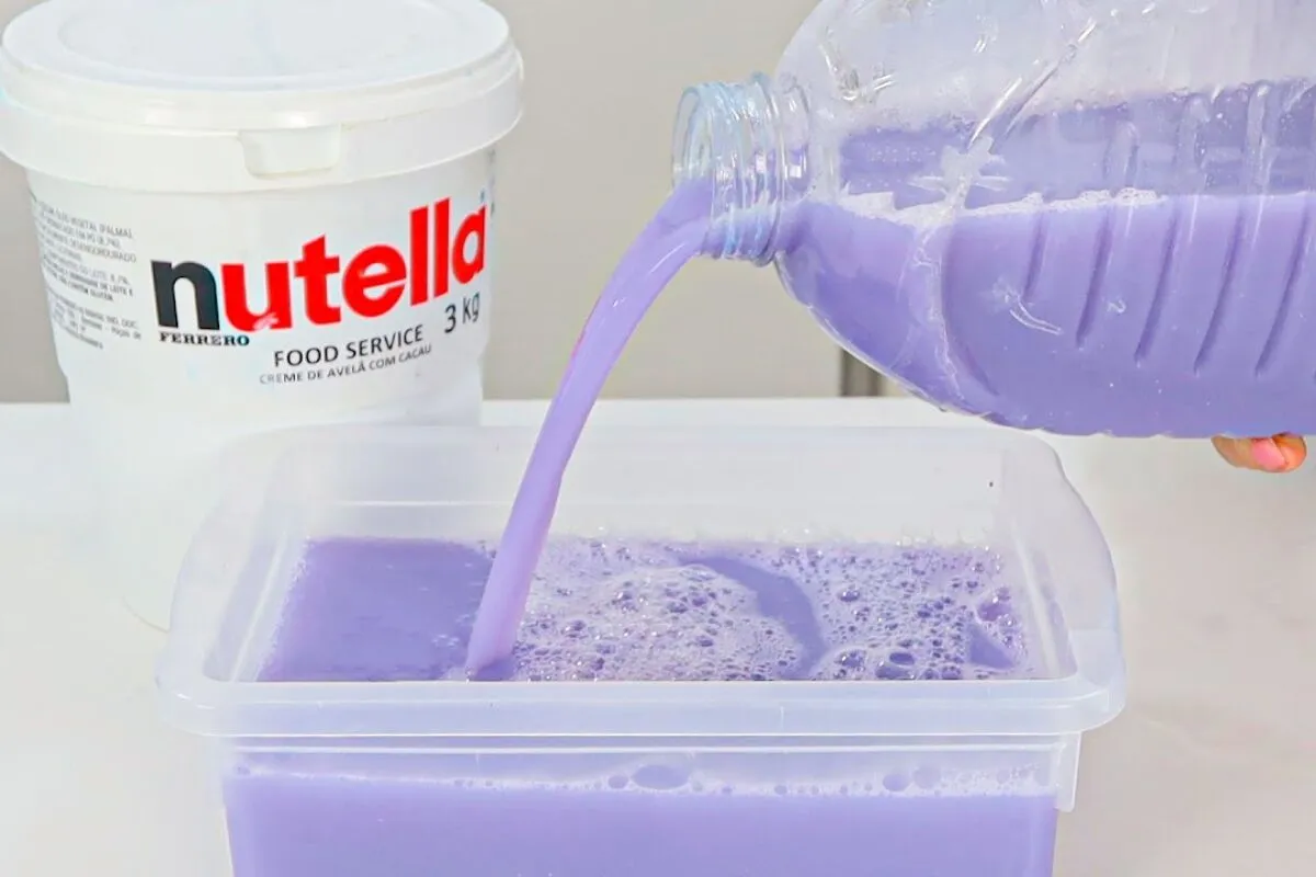 Sabão líquido multiuso sem soda: receita fácil, limpa tudo e rende muito para a sua casa