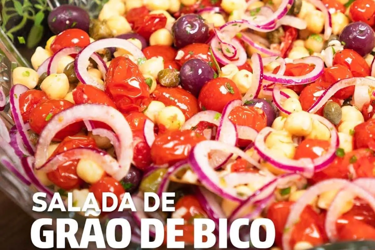 Salada de grão de bico: uma opção saudável e refrescante para acompanhar suas refeições