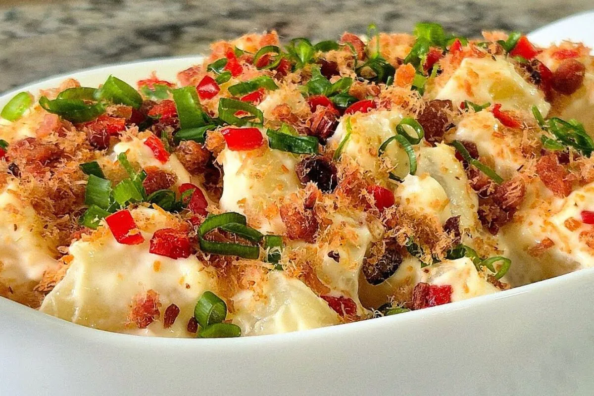 Salada para churrasco refrescante e crocante que é o acompanhamento perfeito para o seu domingo