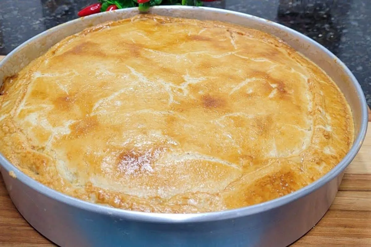 Salgadeira profissional dá todas as dicas para você fazer a massa de empadão perfeita