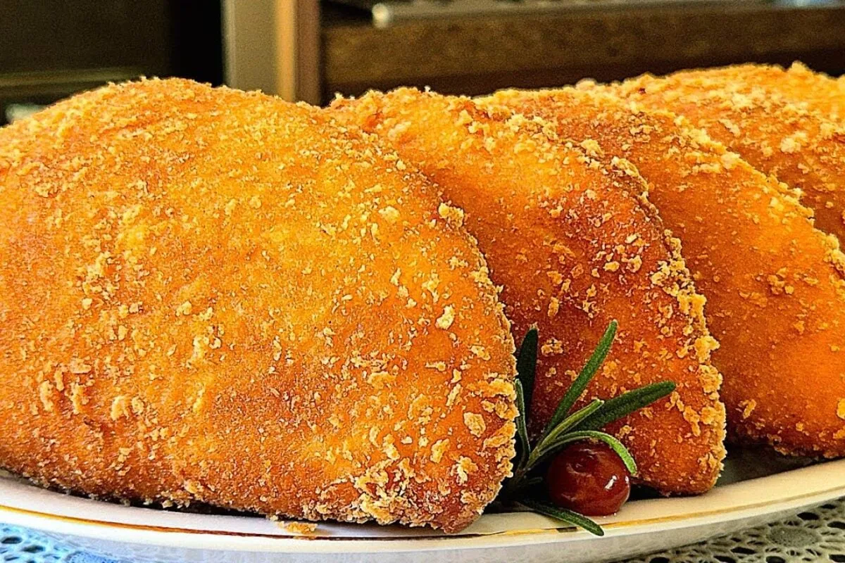 Salgadeira profissional dá todas as dicas para você fazer um pastelão frito perfeito
