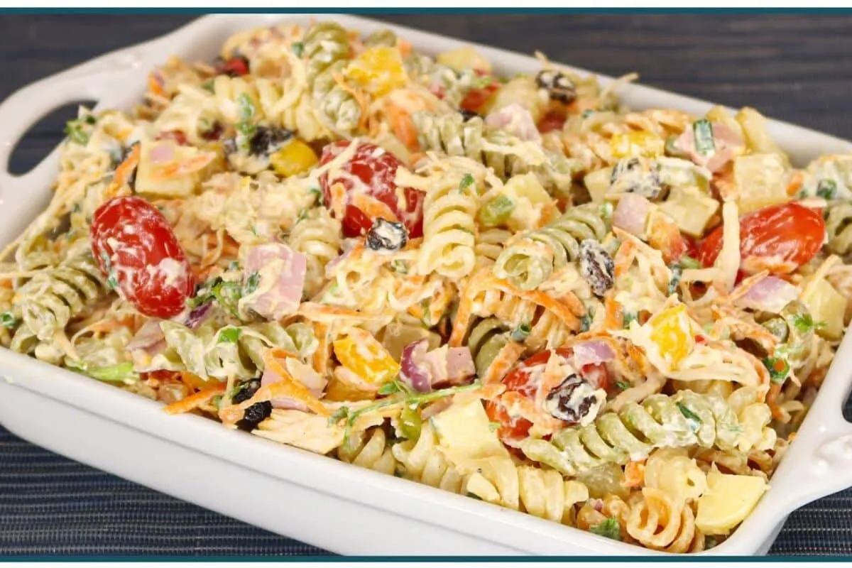 Salpicão com macarrão: uma variação deliciosa e econômica que rende muito para toda a família