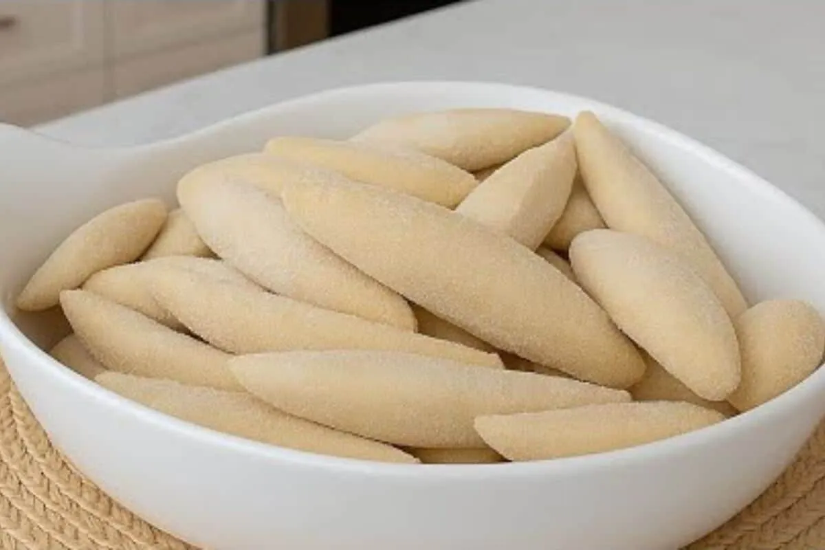Sequilhos de maracujá com 4 ingredientes desmancha na boca e dá vontade de comer o dia todo